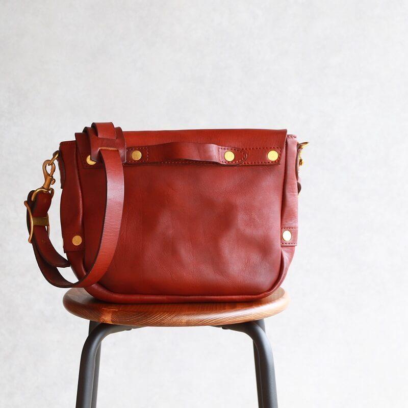 Vasco ヴァスコ　レザーポストマンバック　small vasco ヴァスコ LEATHER POSTMAN SHOULDER BAG SMALL レザー