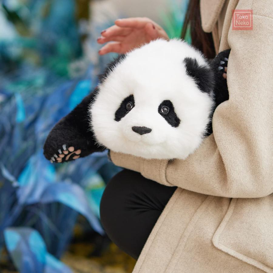 パンダのぬいぐるみがリアルでリアル、パンダの恋人へのパンダギフト