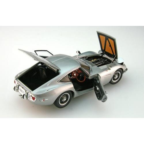 EBBRO トヨタ2000GT 1/24スケール　カラー・シルバー EBBRO TOYOTA 2000GT シルバー 1/24 - メルカリ