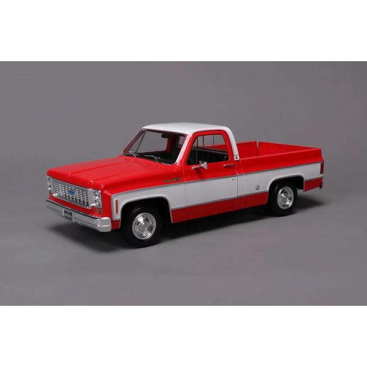 1/18 シボレー シャイアン スーパー ピックアップ 1974 Chevrolet C10
