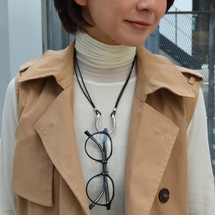メガネホルダー サングラスホルダー ネックレス 革ひも 馬蹄 首掛け