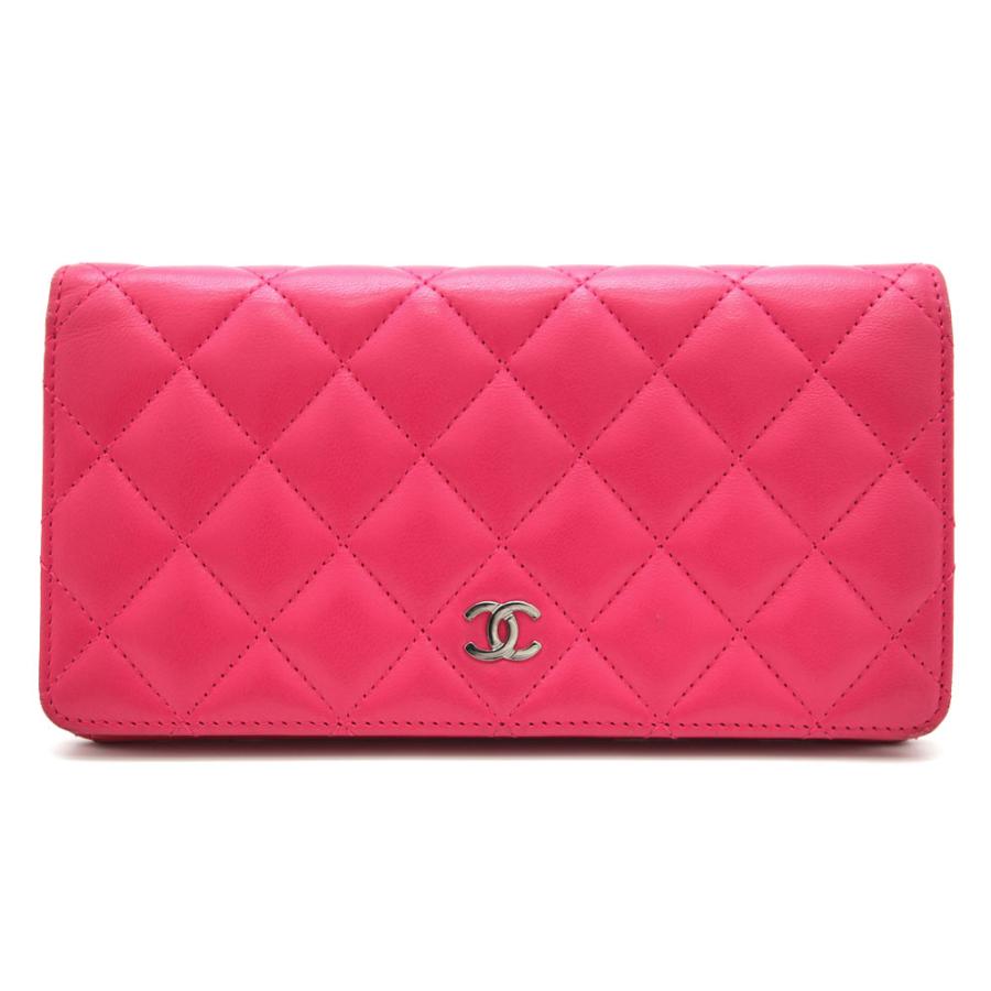 CHANEL マトラッセ キャビアスキン 三つ折り財布 ピンクベージュ 中古品 キャビアスキン シャネル ミニ財布/三つ折り財布 CHANEL 財布