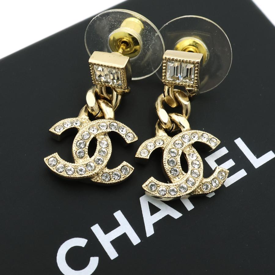 CHANEL（シャネル） ピアス ココマーク チェーンモチーフ C23V