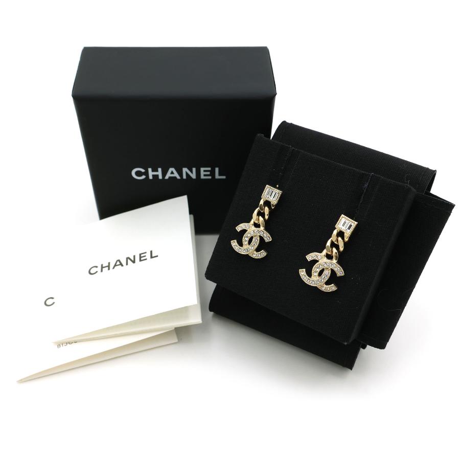 CHANEL（シャネル） ピアス ココマーク チェーンモチーフ C23V