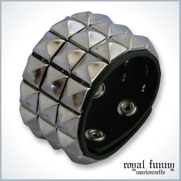 スタッズブレスレット 本革角スタッズ3連ブレスレット ロック