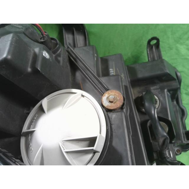 デリカＤ5 DBA-CV5W 左ヘッドランプASSY G ナビパッケージ 4WD 8人 4B12 A19A75(HU5A) 8301A567の画像