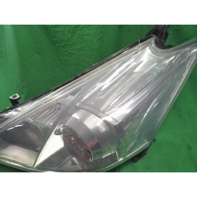 プリウスα DAA-ZVW41W 左ヘッドランプASSY S 5人 2ZR-FXE 1F7 81150-47280の画像