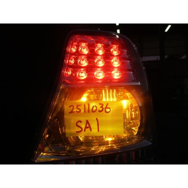 ＳＡＩ DAA-AZK10 右テールランプ G 2AZ-FXE 3R0 81550-75010の画像