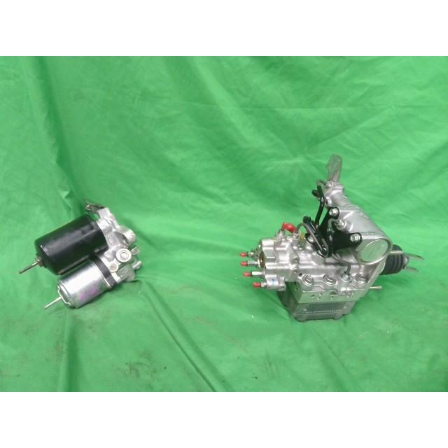 プリウス DAA-ZVW30 ブレーキマスターASSY G 2ZR-FXE 1F7 47050-47040の画像