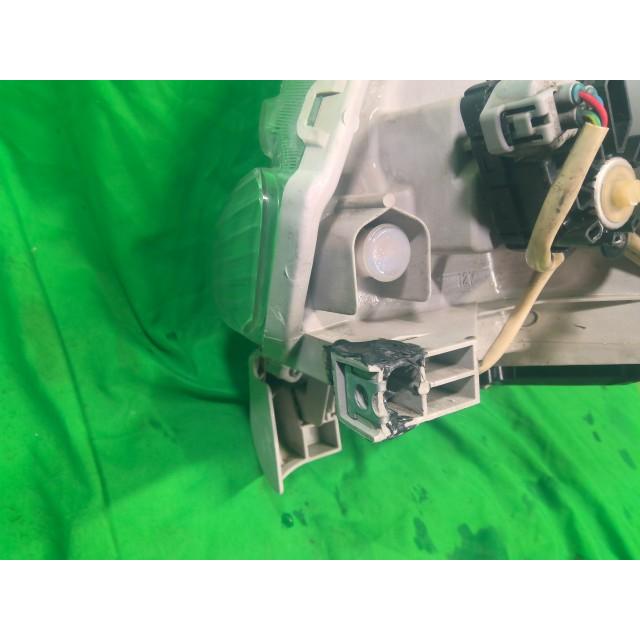 シエンタ(車) シエンタ CBA-NCP85G 左ヘッドランプASSY G 4WD 1NZ-FE