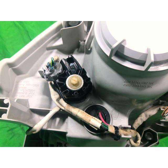 シエンタ DBA-NCP85G 左ヘッドランプASSY X 4WD 1NZ-FE 1E7 81150-52G40の画像
