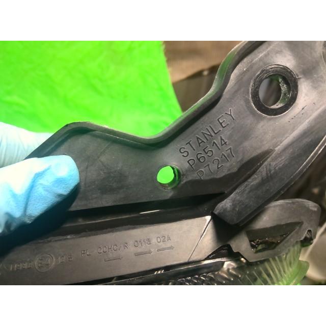 デミオ DBA-DE3FS 左ヘッドランプASSY 13C ZJ-VE 28W D651-51-0L0Gの画像