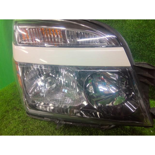 ヴォクシー CBA-AZR60G 右ヘッドランプASSY トランスX 5人 1AZ-FSE 042 81110-28860の画像