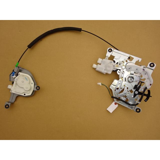 E52エルグランド右パワースライドドアロックアクチュエーター エルグランド 24年 DBA-TE52 右スライドドアロックアクチュエーター