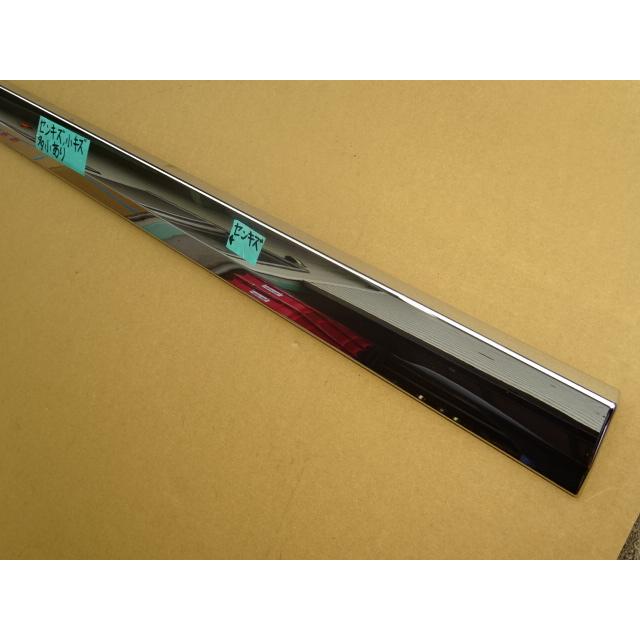 N-ONE 25年 DBA-JG1 左フロントドアメッキモール 左リアドアメッキ