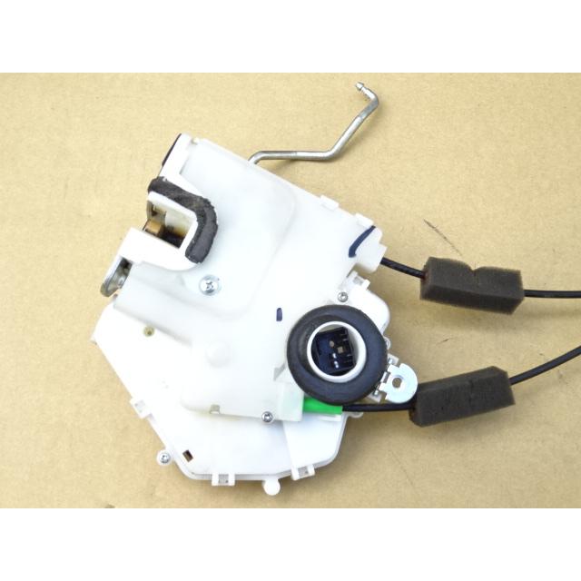 ステップワゴン 19年 DBA-RG1 左フロントドアロックアクチュエーター