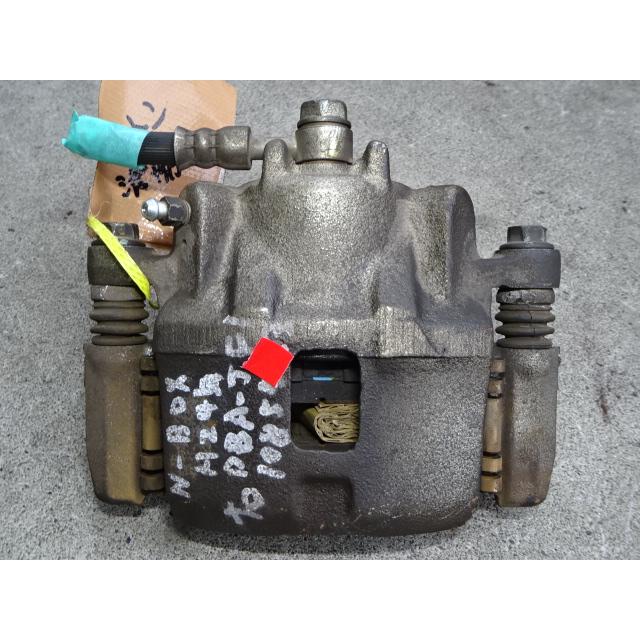 N-BOX 24年 DBA-JF1 フロントキャリパー フロントローター 左右 ピストン清掃済みの画像