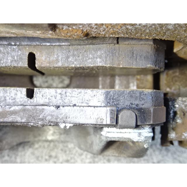 アクテイ 13年 GD-HA6 フロントキャリパー 左右 ピストン清掃済みの画像