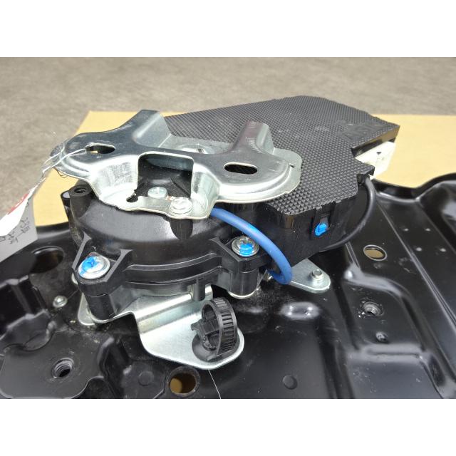 エスティマ AHR20W 右スライドドアモーター エスティマ 23年 DAA-AHR20W 右スライドドアモーター 右スライド