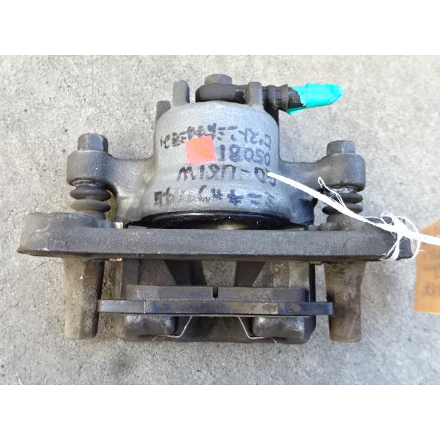 ミニキャブ 14年 GD-U61V フロントキャリパー ピストン清掃済みの画像