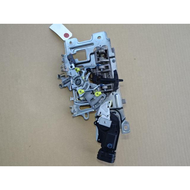 ノア 17年 CBA-AZR65G AZR60 右スライドドアロックアクチュエーター