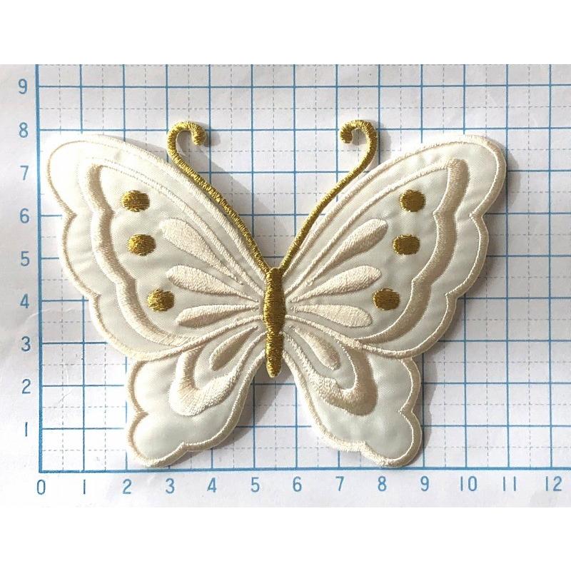 きれいなモンシロチョウ 白い蝶々 アニマル 動物 どうぶつ ワッペン 刺繍 アイロンワッペン Animal Pat 004 ワッペンとtシャツ雑貨らばさん 通販 Yahoo ショッピング