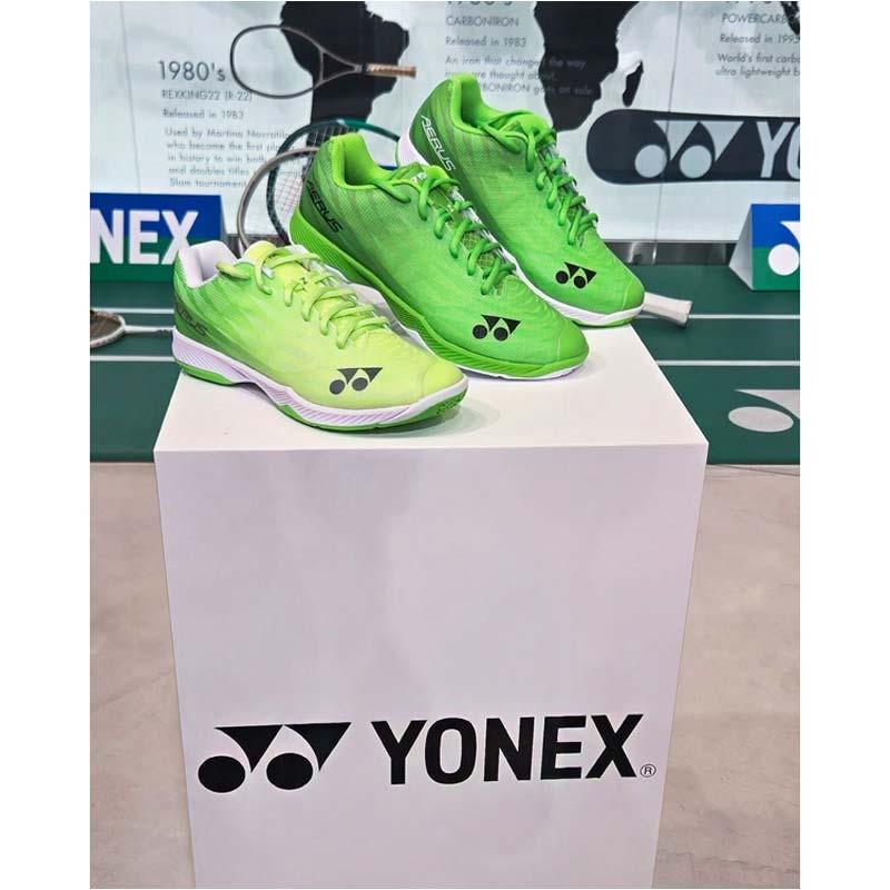 YONEX バドミントンシューズ サイズ交換往復無料 バドミントン