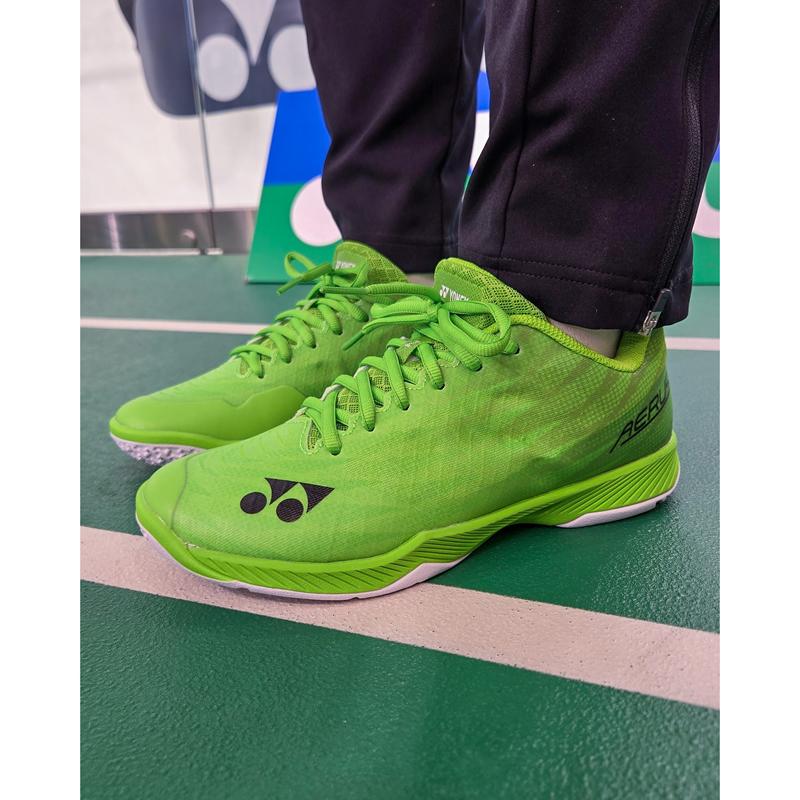 YONEX バドミントンシューズ サイズ交換往復無料 バドミントン