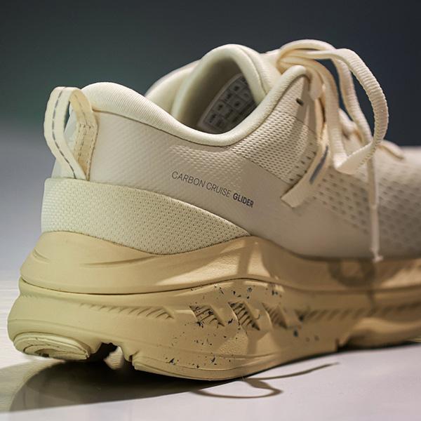 YONEX（ヨネックス） ランニングシューズ カーボンクルーズグライダー