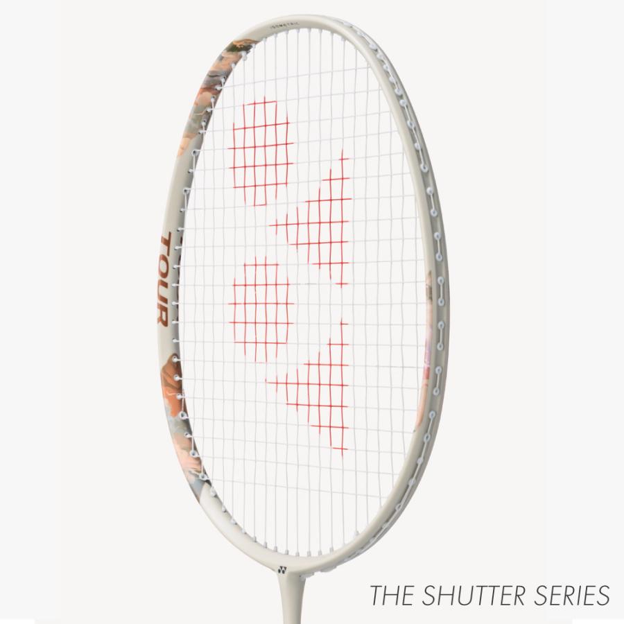 ま*ろ様 バドミントン　ヨネックス　ナノフレア700 ツアー　限定カラー NANOFLARE YONEX ナノフレア700ツアー 2NF-700T NANOFLARE 700 TOUR