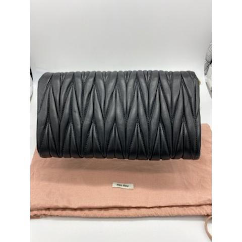 miu 【MIUMIU】ミュウミュウ チェーンバッグ ショルダーバッグ miu 【MIUMIU】ミュウミュウ チェーンバッグ ショルダーバッグ