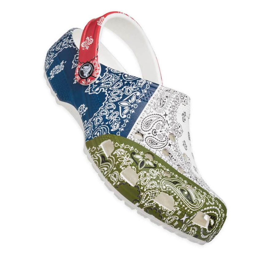CROCS サンダル 大きいサイズ メンズ ペイズリー柄 カラフル 総柄