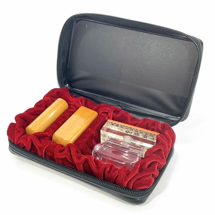 即納　法人印鑑ケース　クラウン　TSK-11801　社判と印鑑２本収納で持ち運び可能。ファスナー式ＭＯ-18902　ＨＣ-010（あすつく対応） |  | 04