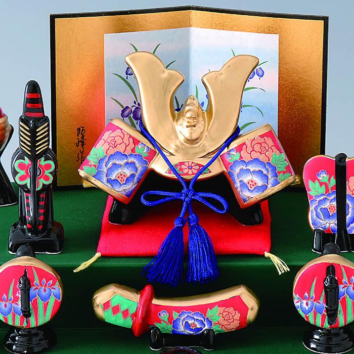 錦彩 出世兜飾り（三段飾り）】♪端午の節句♪陶器の五月人形 立て名札