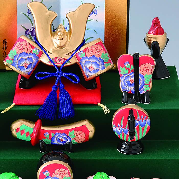 錦彩 出世兜飾り（三段飾り）】♪端午の節句♪陶器の五月人形 立て名札
