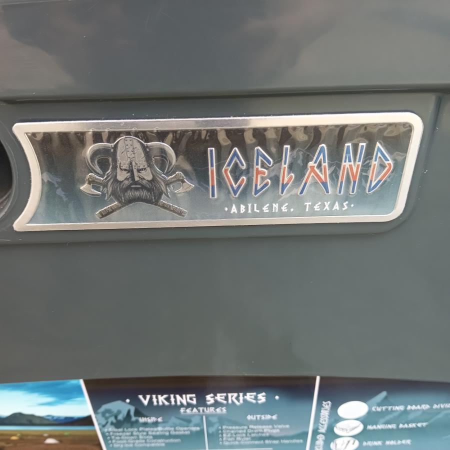 ICELAND COOLER(アイスランドクーラー) ICE バイキング シリーズ クーラー 45QT(チャコール)　☆未使用品☆ ICELAND COOLER アイスランド クーラーボックス 45QT 42.6L
