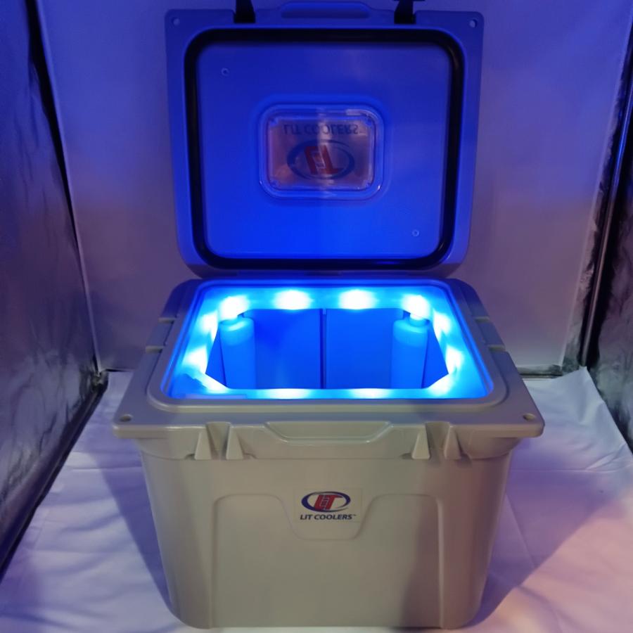 LiT Coolers    22クォート Litクーラー　※LED点灯確認済 LiT Coolers 22クォート Litクーラー ※LED点灯確認済