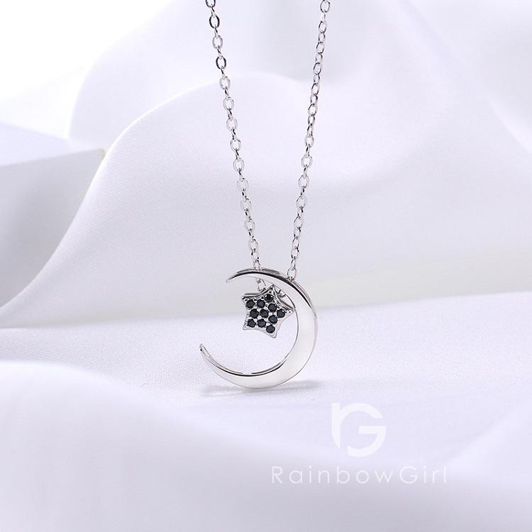 状態良好 周囲石付き円形ネックレス レディースショパール日月星モチーフペンダント RainbowGirl ネックレス レディース 12way 星月 星型 月型 CZダイヤ 30