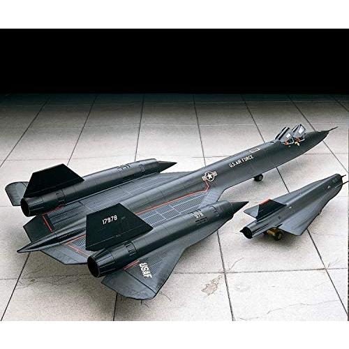 アメリカレベル 1/72 SR-71 ブラックバード プラモデル : Rainbow