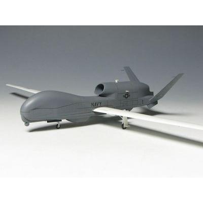 プラッツ AC-5 1/72 RQ-4N グローバルホーク BAMS(海軍型) |  | 01