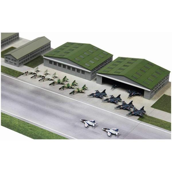 ピットロード SPS03 1/700 航空自衛隊基地 (自衛隊機セット 格納庫 陸軍基地 建物 ペーパーベース) | ピットロード | 01