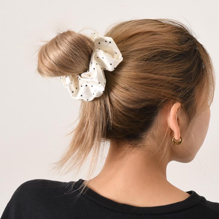 シュシュ 大きめ ドット柄 サテン レディース ヘアゴム ヘア