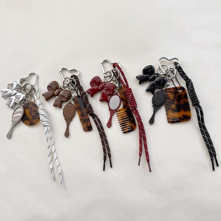 じゃらじゃらキーホルダー　バッグチャーム　キーチャーム　パラコード　38D レザーストラップとパラコード じゃらじゃらバッグチャーム