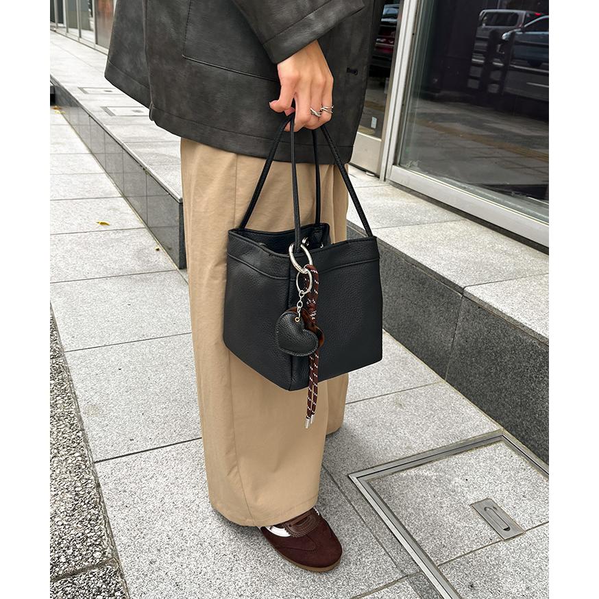 新品！レザー キューブバッグ！ピンク！PM！ 桜パウダー 本革 キューブ レザーバッグ ライトピンク 春 PM - メルカリ