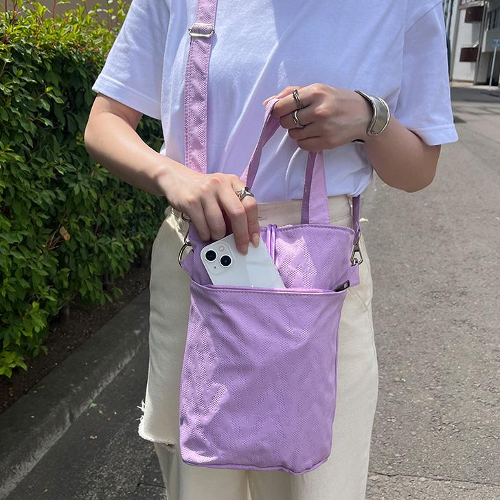 ペットボトルホルダー 水筒カバー 保冷バッグ 保温 スマホ 500ml