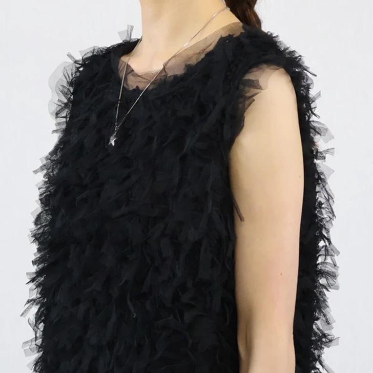 ブラック フリル裾 ノースリーブベスト 楽天市場】フロントボタンダブルクロス裾フリルベスト レディース 秋