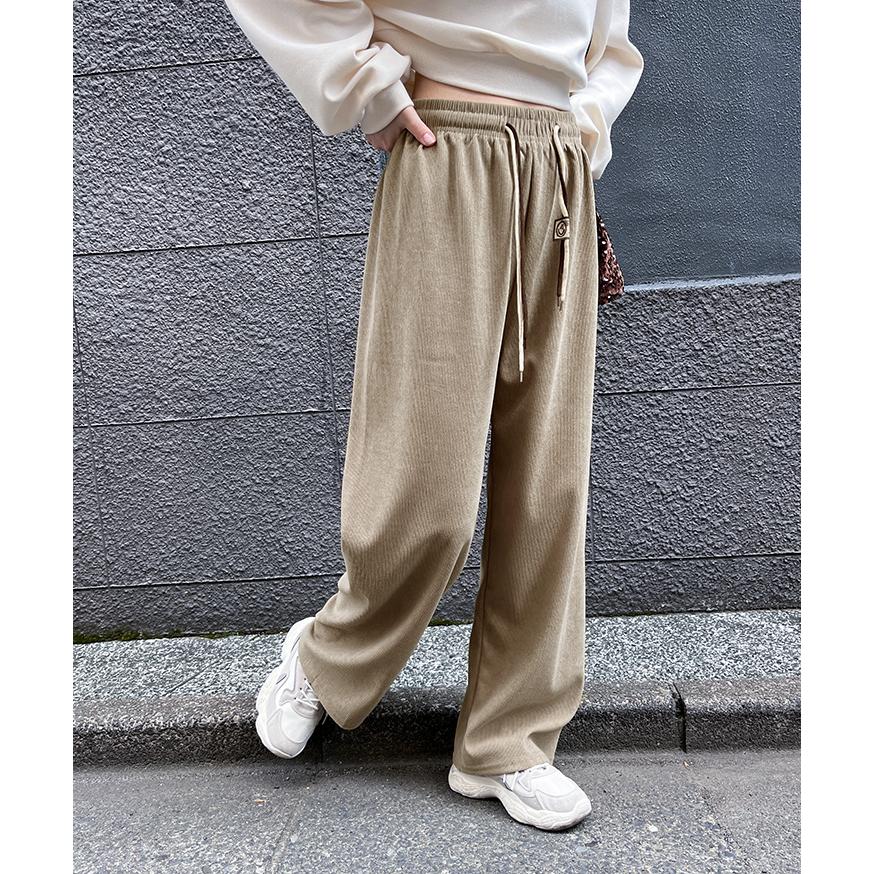 新品未使用　UNICA コーデュロイフリルパンツ　レディース可愛いカーキベージュ 新品未使用 UNICA コーデュロイフリルパンツ レディース可愛い