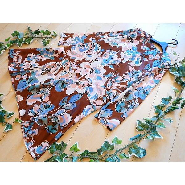 送料無料 新品 大きな絵画風花柄 茶系 ワンピース 裾フレア 日本製 高級 上質 新品 大人スタイル 秋 大きな絵画風花柄 茶系 ワンピース 裾フレア 日本製 高級 上質 42 6264 ワンピース チュニック Dagl Tg