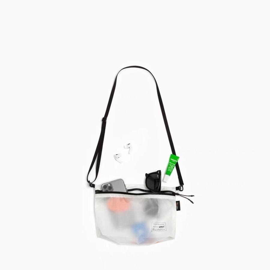 【新品・日本未発売】スターバックス　サコッシュ　クロス　ボディ　バック　希少品 STARBUCKS スターバックス スタバ サコッシュ ポーチ 新品未使用