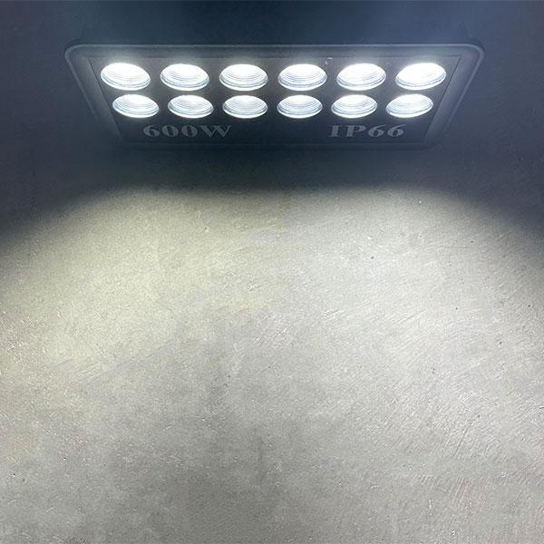 LED投光器 LEDライト COBチップ 600W 6000W相当 防水 防犯 LED投光器 LEDライト COBチップ 600W 6000W相当 防水 防犯